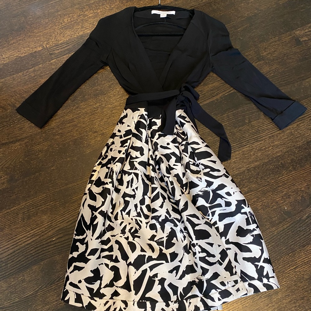 Size 0 DVF wrap dress with full skirt